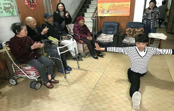 http://www.kfwyxy.edu.cn/__local/F/5C/1F/933B18E0D7E793AD36501C77002_5C482DC2_12415.jpg?e=.jpg