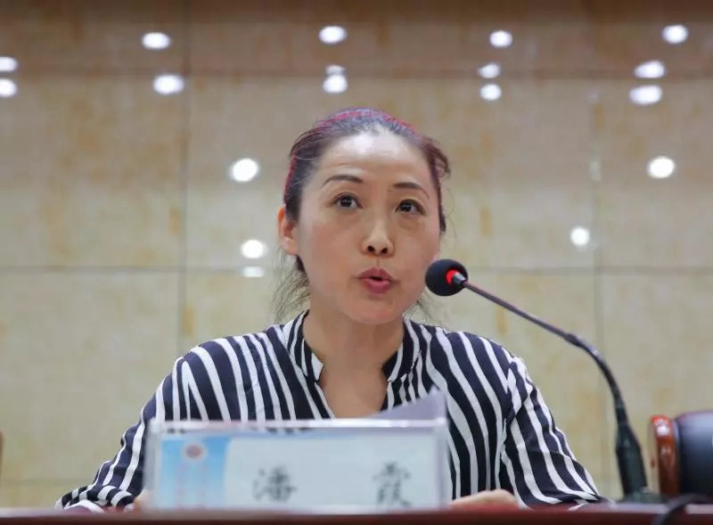 开封市弘扬好家风传承好家训首场主题巡讲暨开封文职院