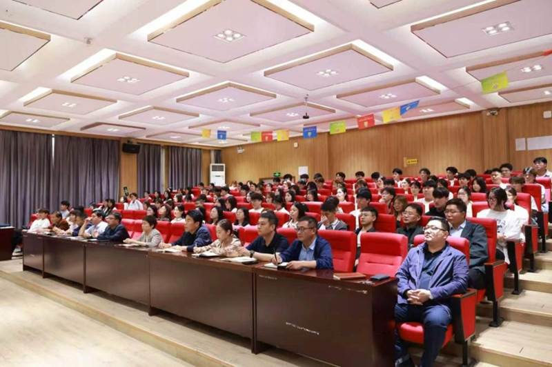 说明: https://www.kfwyxy.edu.cn/__local/B/3A/46/4C3C800B15F0775F4FDC377AE21_648481AA_18599.png
